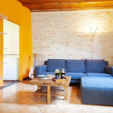 Casa Dell'archivolto Con Garage Apartment *