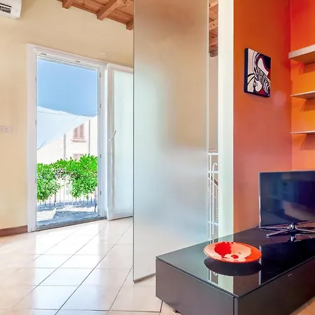 Casa Dell'archivolto Con Garage Lejlighed *