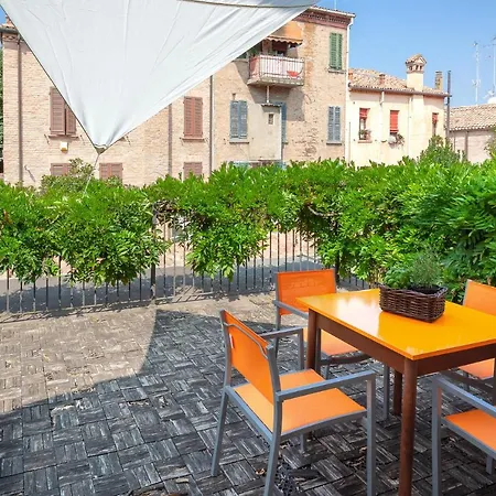 Casa Dell'archivolto Con Garage Ferrara
