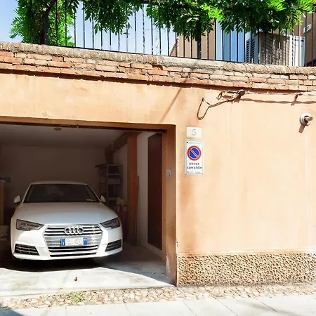 Appartement Guesthost - Casa Dell'archivolto Con Garage Ferrare