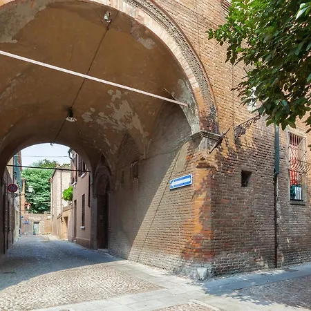 Casa Dell'archivolto Con Garage *