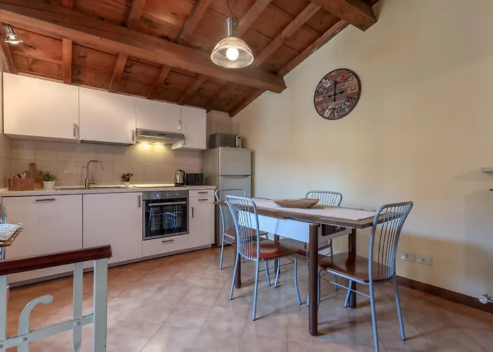 Guesthost - Casa Dell'archivolto Con Garage Ferrare