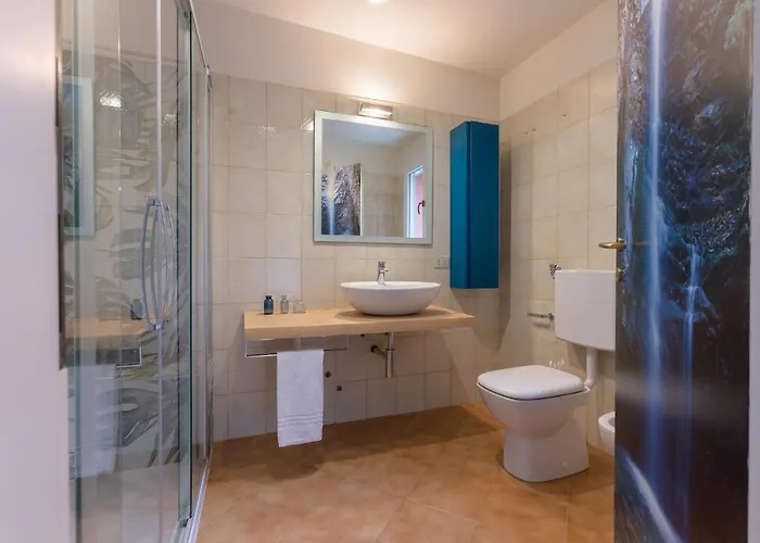 Guesthost - Casa Dell'archivolto Con Garage * Ferrare