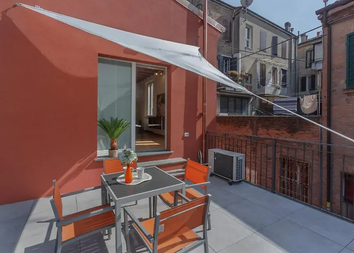 Guesthost - Casa Dell'archivolto Con Garage Appartement