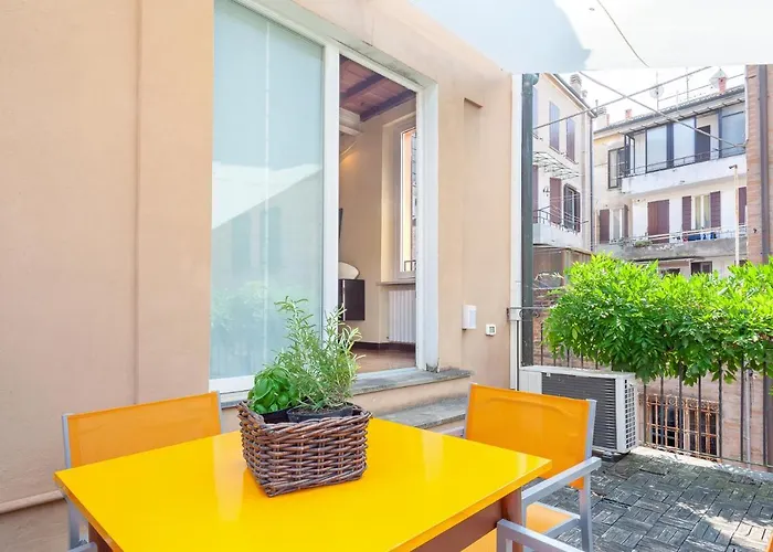 Guesthost - Casa Dell'archivolto Con Garage Apartament Ferrara