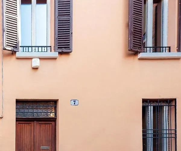 Appartement Guesthost - Casa Dell'archivolto Con Garage Ferrare